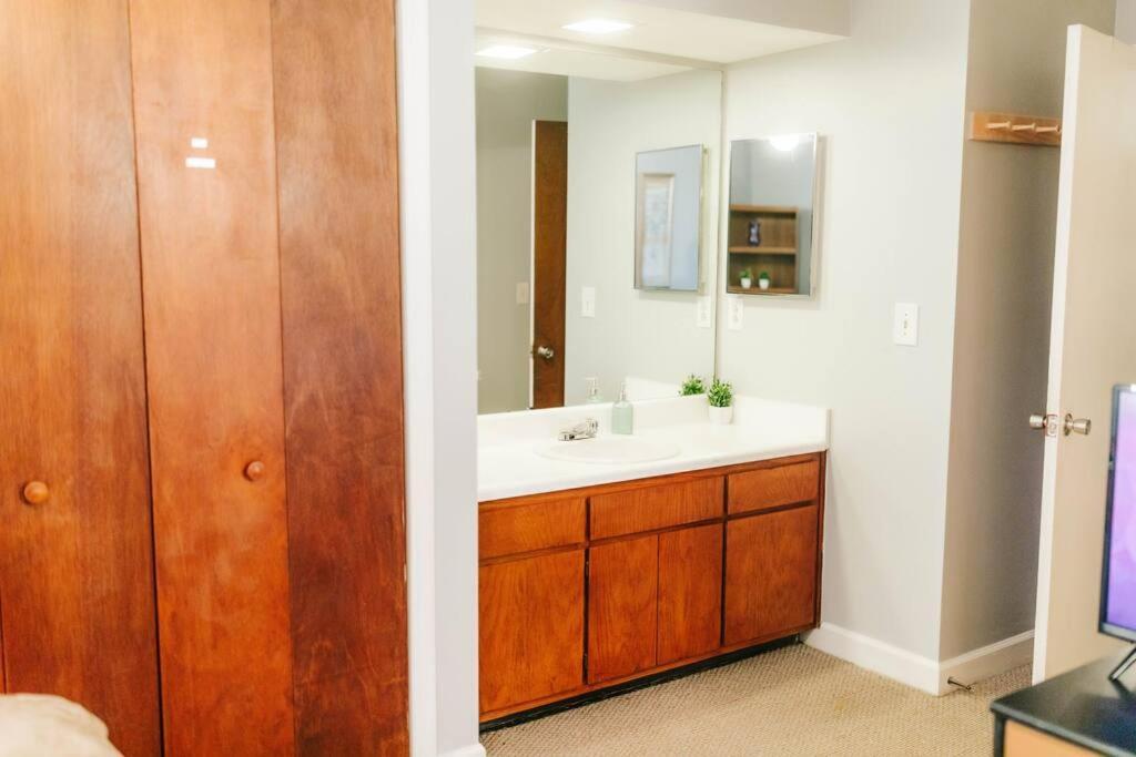 Cozy 3-Bed Athens Getaway, Right Near Uga! Διαμέρισμα Εξωτερικό φωτογραφία