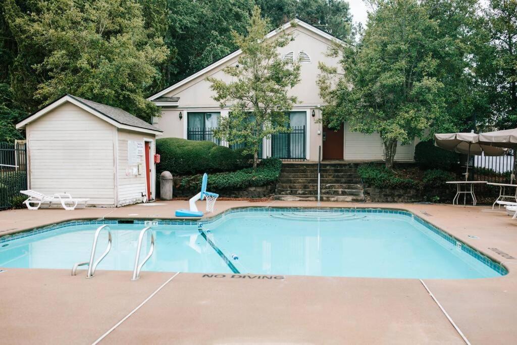 Cozy 3-Bed Athens Getaway, Right Near Uga! Διαμέρισμα Εξωτερικό φωτογραφία